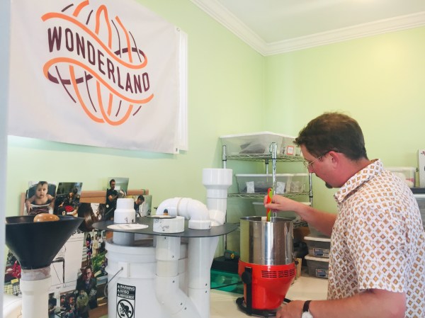 Wonderland-chocolate (4)